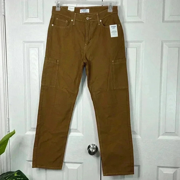 DENIZEN from Levi's - Women's Mid-Rise 90's
Loose Straight Jeans - Picture 3 of 16